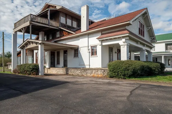 $450,000 | 235 Pulaski Street, Lawrenceburg, TN 38464