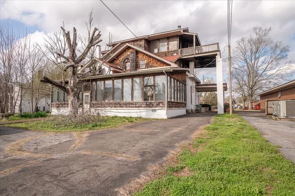 $450,000 | 235 Pulaski Street, Lawrenceburg, TN 38464