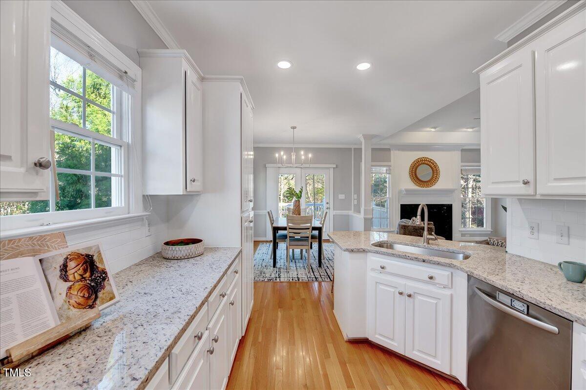 100 Pebble Ridge Farms Court Cary, NC 27513 - Photo 6 of 38 Kitchen