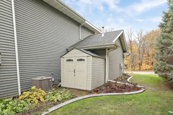 $484,900 | 8301 Narcissus Street, Victoria, MN 55386