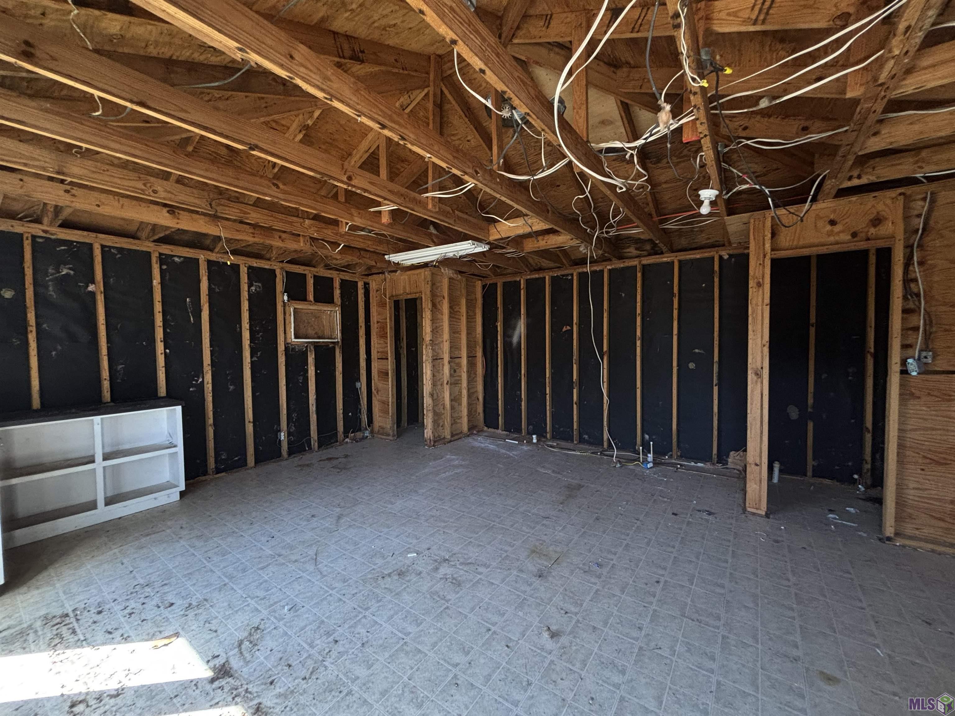 225 East 29th Street Cut Off, LA 70345 - Photo 28 of 29 Guest house interior