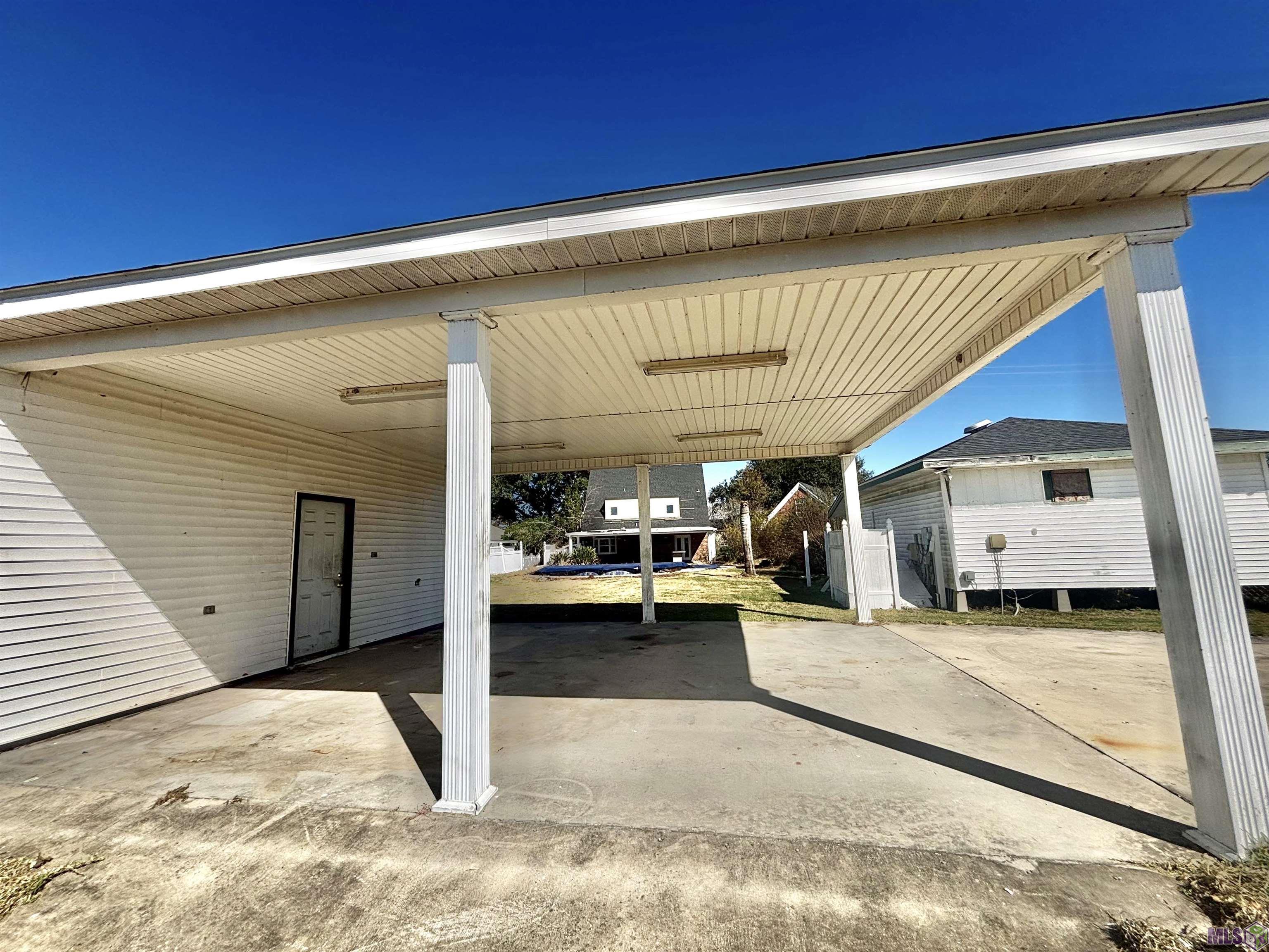 225 East 29th Street Cut Off, LA 70345 - Photo 4 of 29