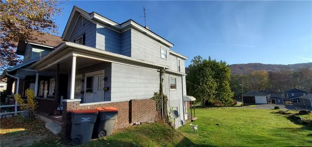 front view of house with a yard