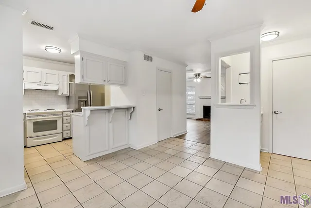 $142,900 | 968 Ridgepoint Court, Unit 968, Baton Rouge, LA 70810