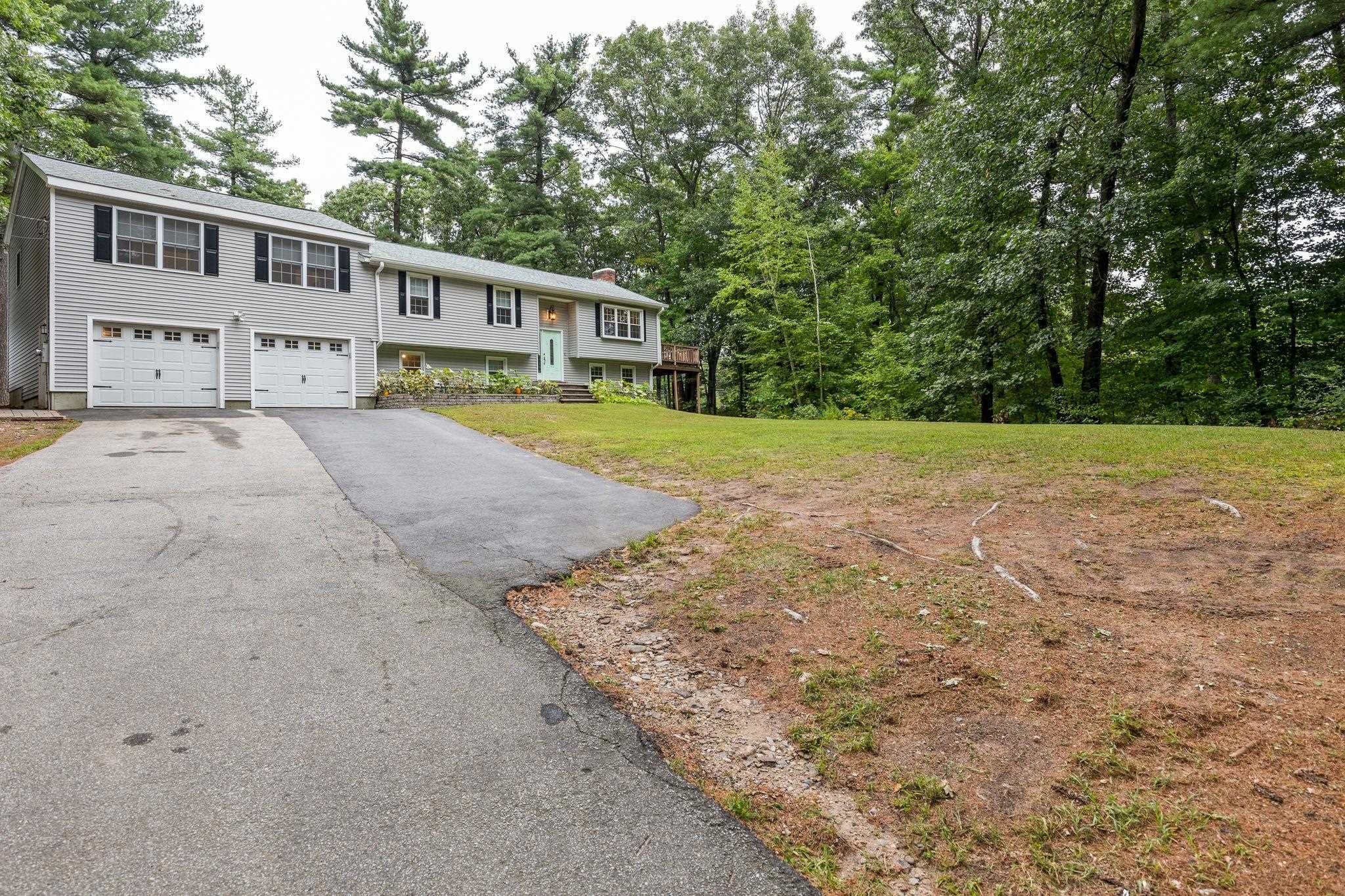 118 Scobie Pond Road Derry, NH 03038 - Photo 3 of 40