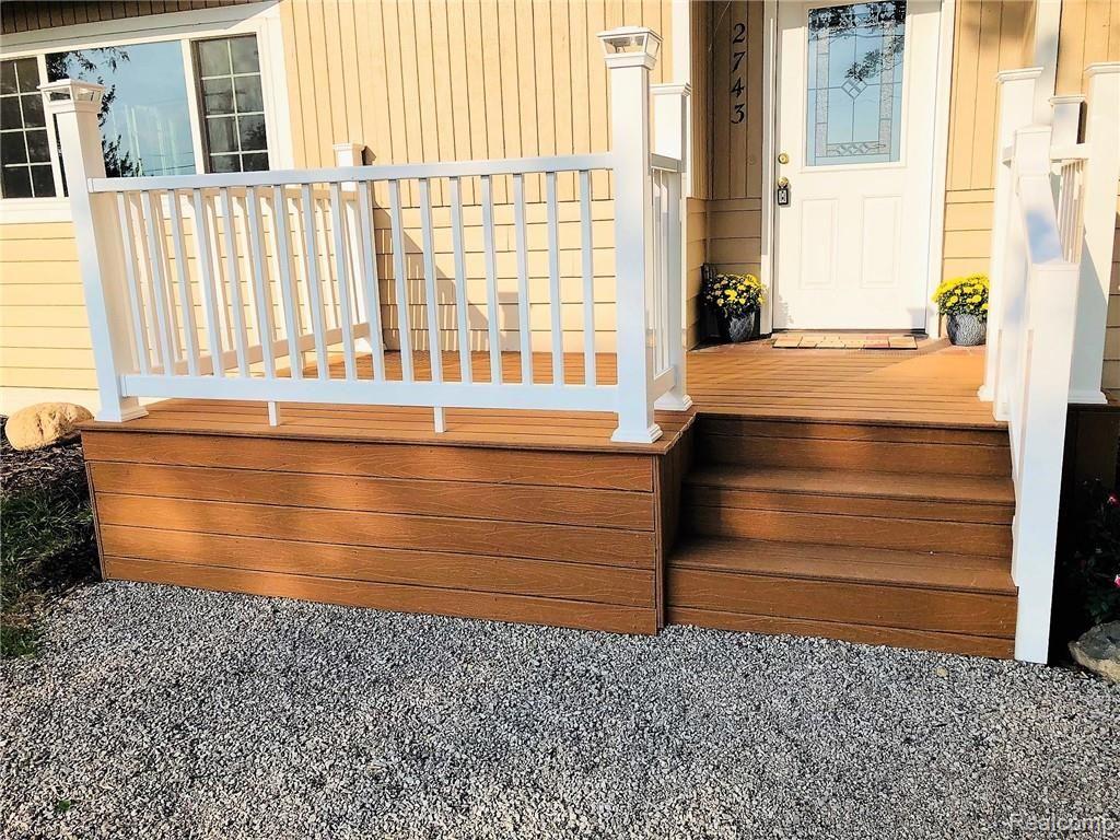2743 Nadeau Road Monroe, MI 48162 - Photo 19 of 21 n trex deck.jpg