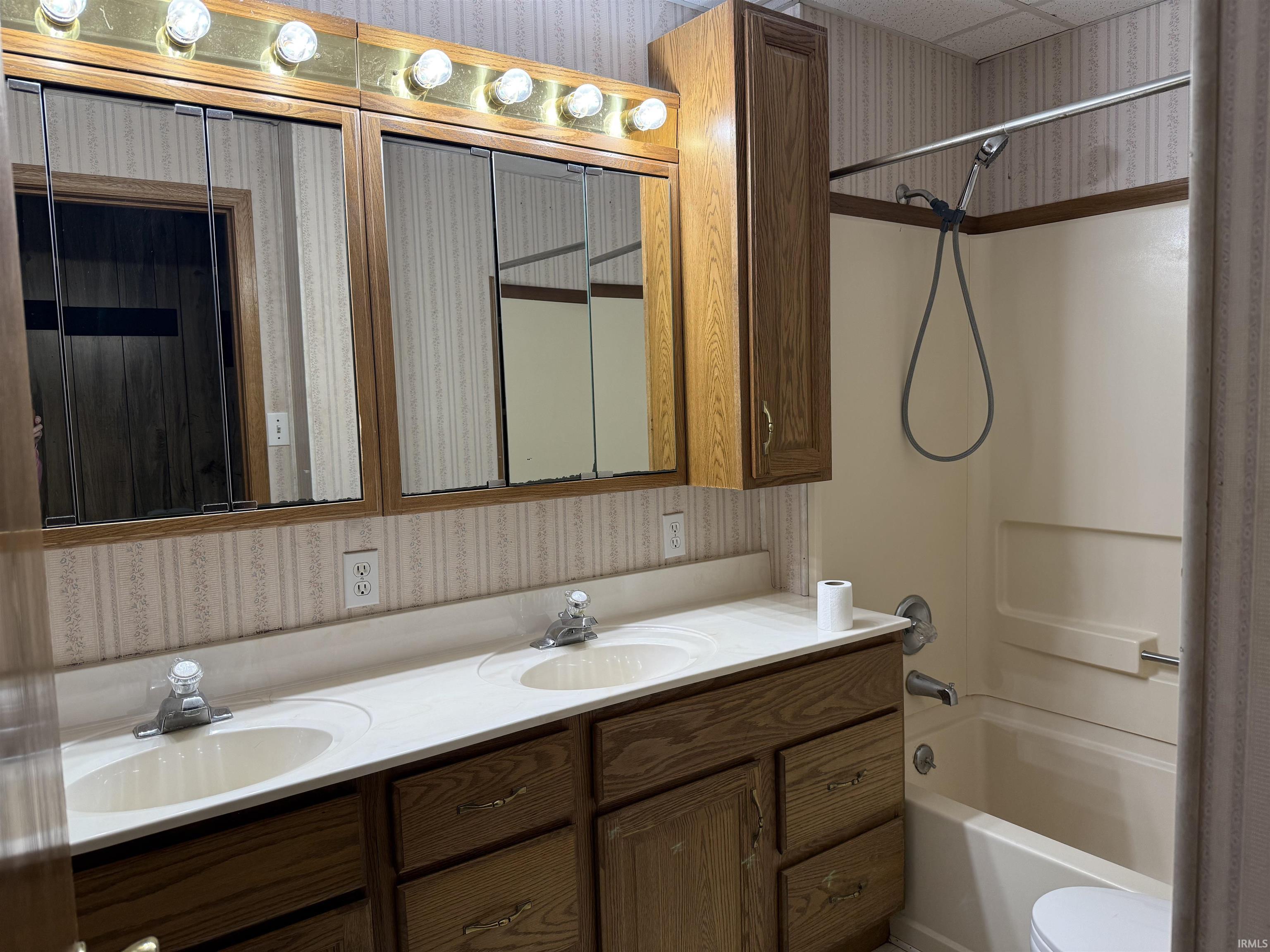 809 North 5th Street Decatur, IN 46733 - Photo 15 of 28