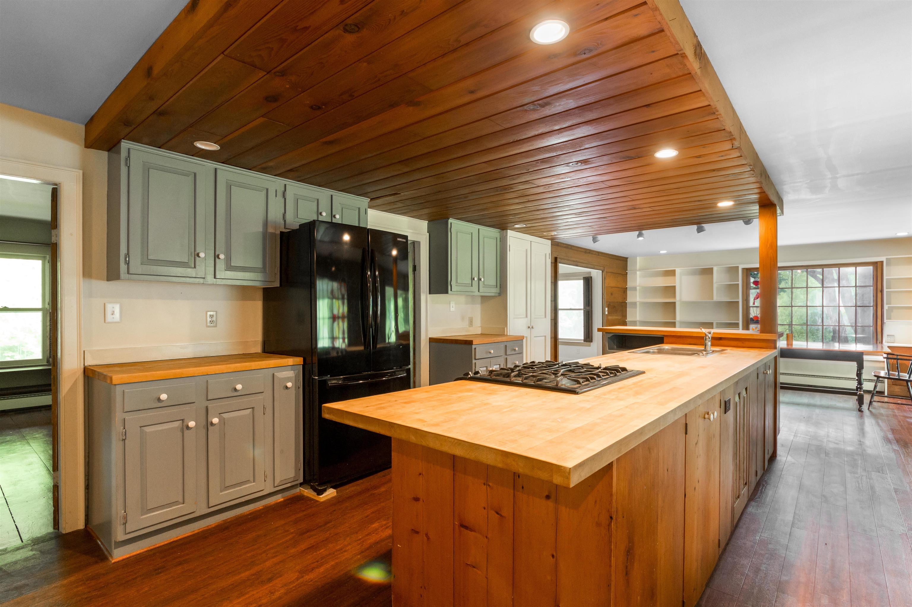 137 Middle Road Salisbury, VT 05769 - Photo 10 of 40