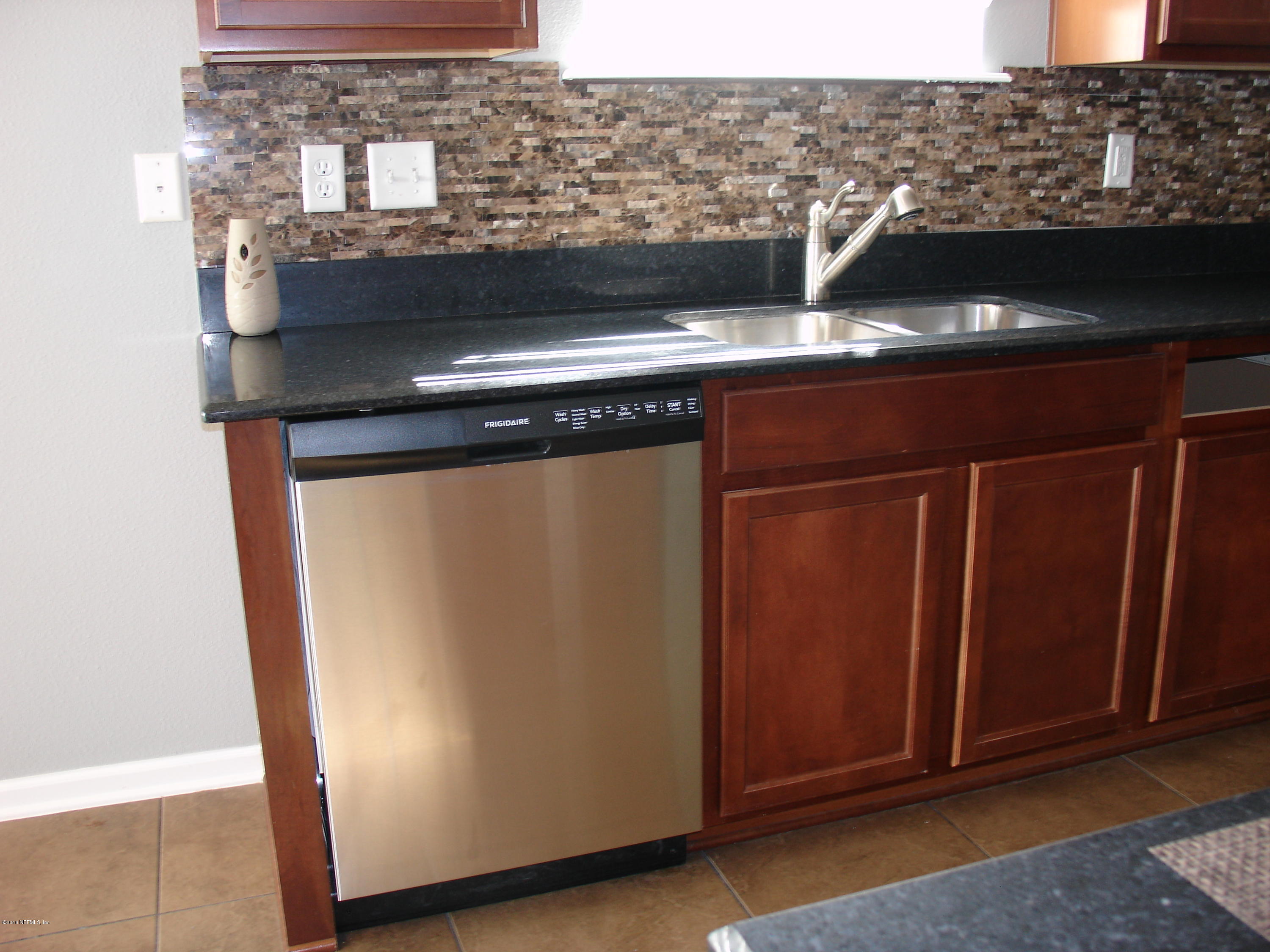 1345 Camp Ridge Lane Middleburg, FL 32068 - Photo 8 of 40 New backsplash