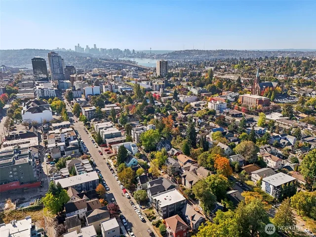 $999,900 | 5259 Brooklyn Avenue Northeast, Seattle, WA 98105