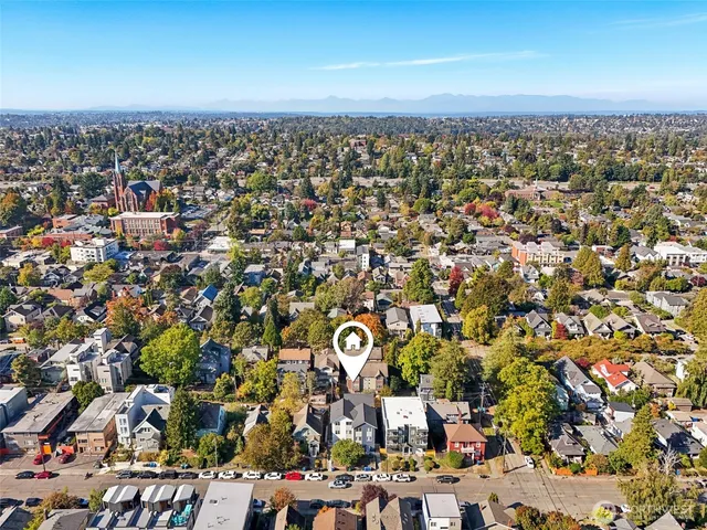 $999,900 | 5259 Brooklyn Avenue Northeast, Seattle, WA 98105