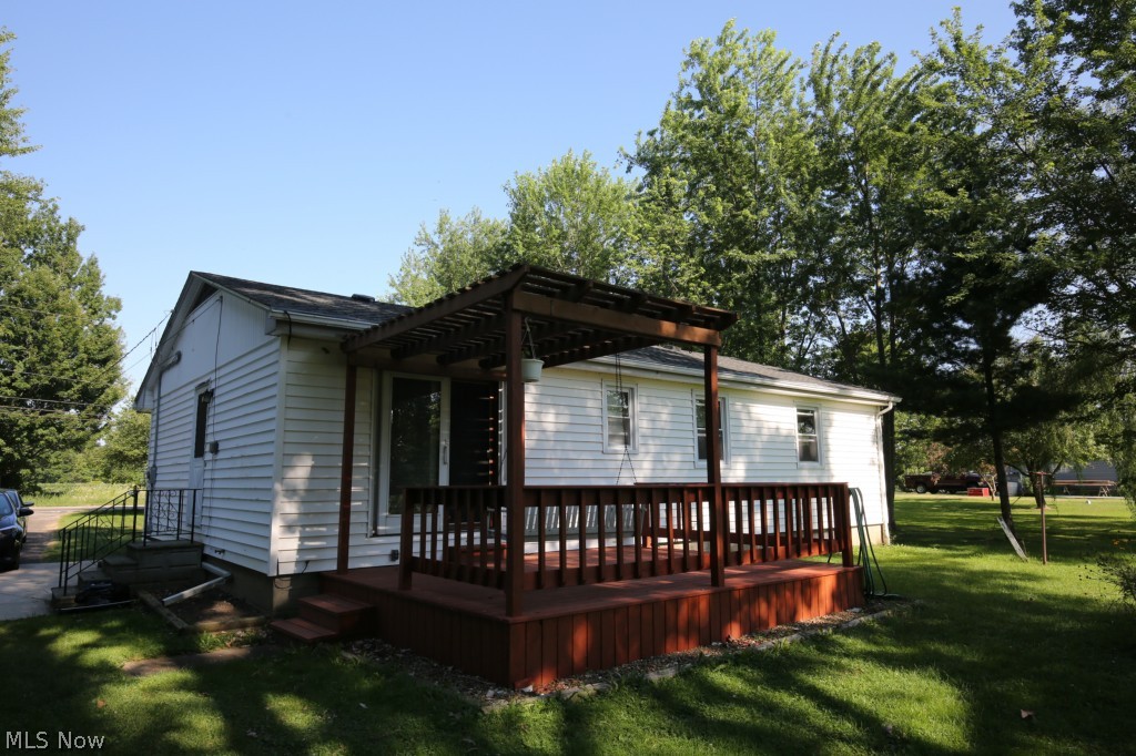 16658 Whitehead Road Lagrange, OH 44050 - Photo 3 of 12