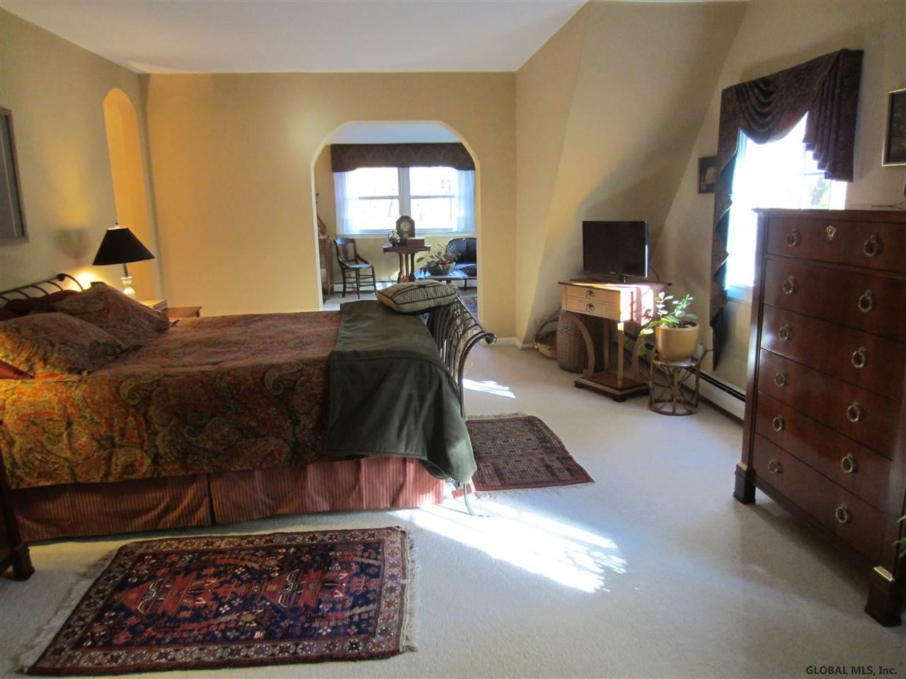 329 Loudon Road Colonie, NY 12211 - Photo 15 of 25 Photo 15