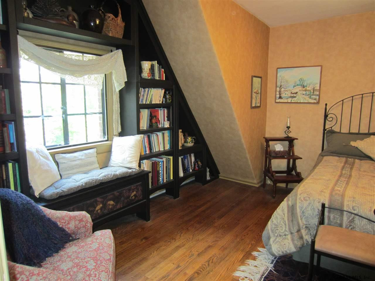 329 Loudon Road Colonie, NY 12211 - Photo 19 of 25 Photo 19