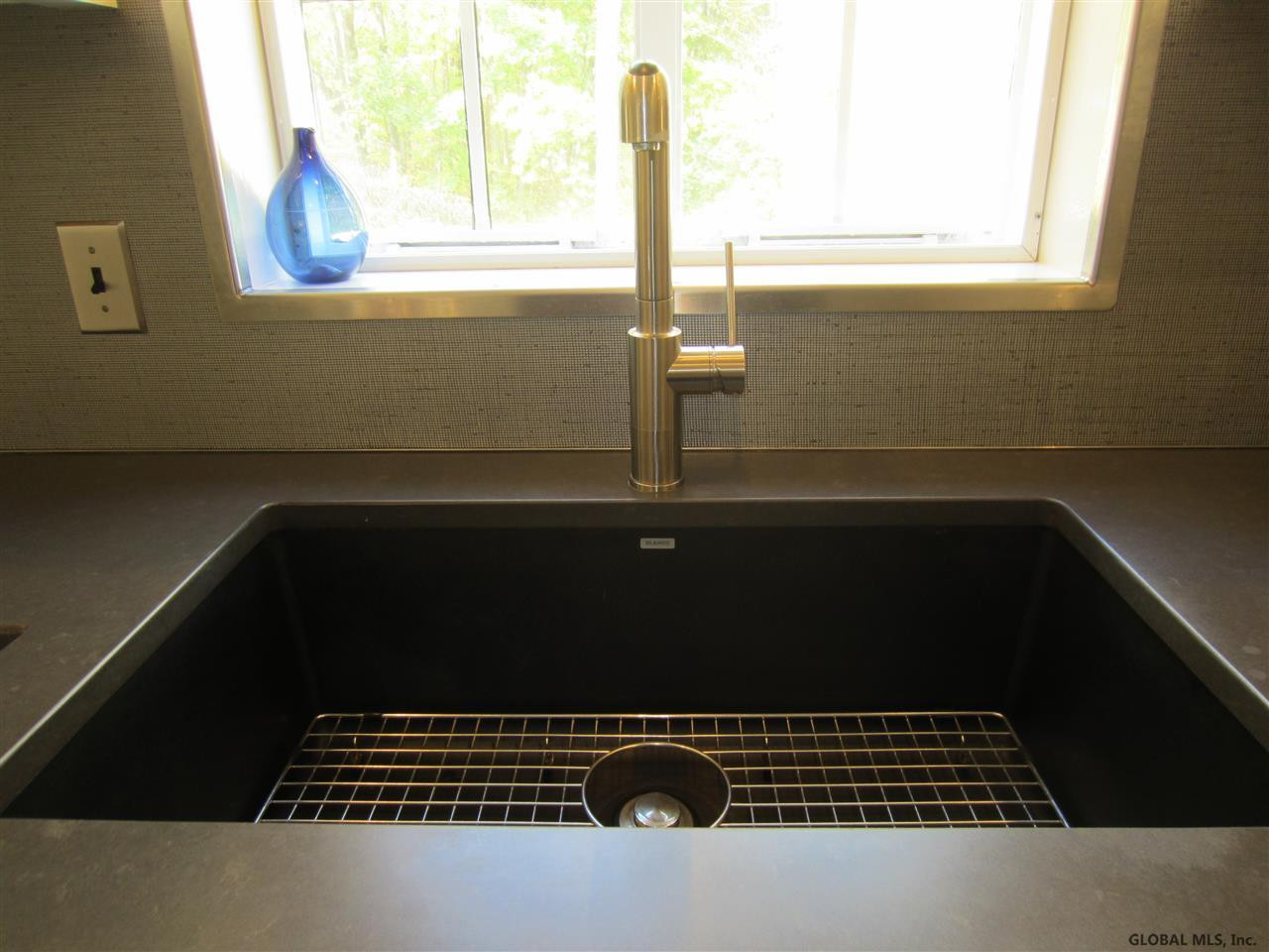 329 Loudon Road Colonie, NY 12211 - Photo 3 of 25 Photo 3