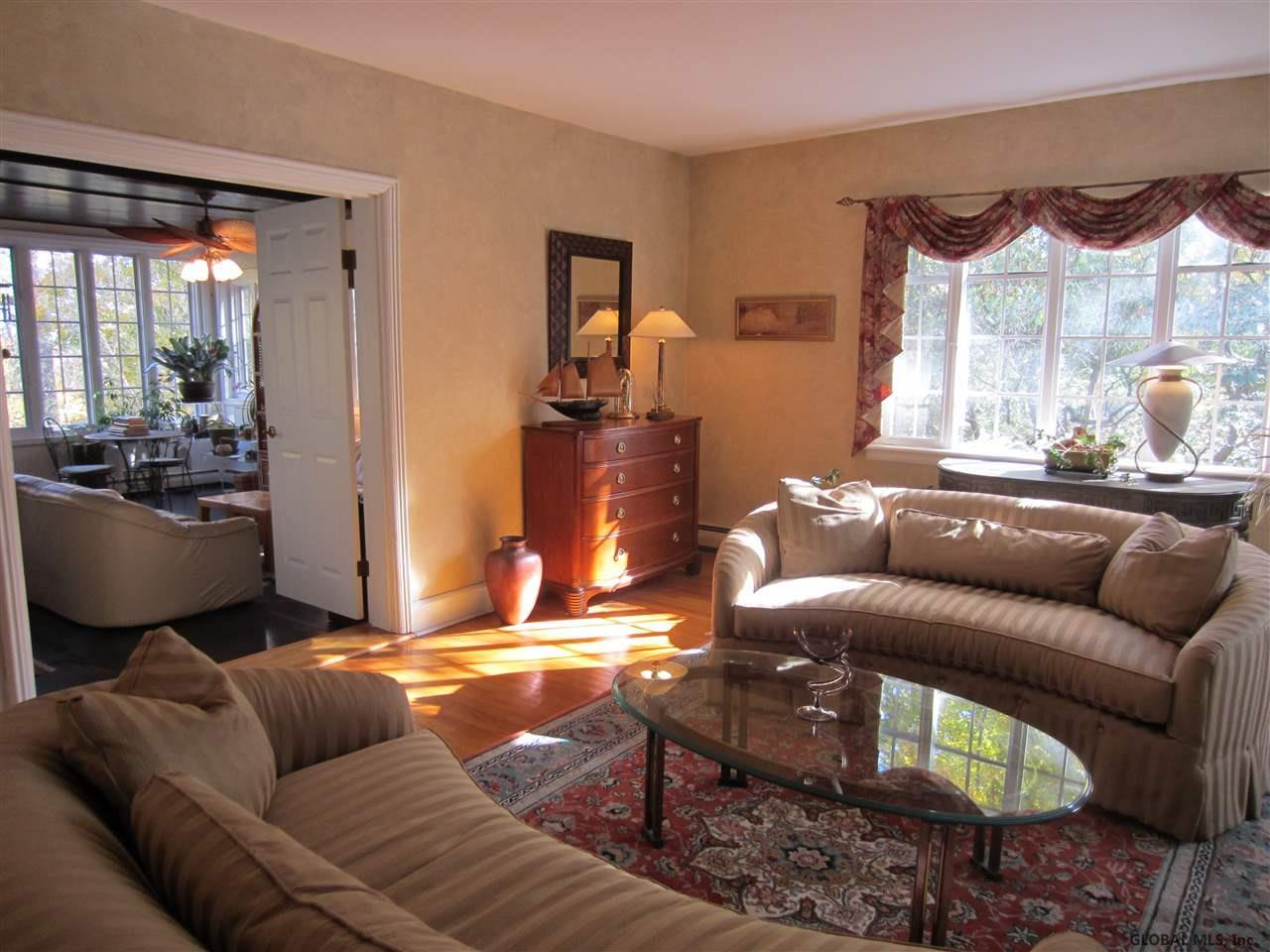 329 Loudon Road Colonie, NY 12211 - Photo 6 of 25 Photo 6