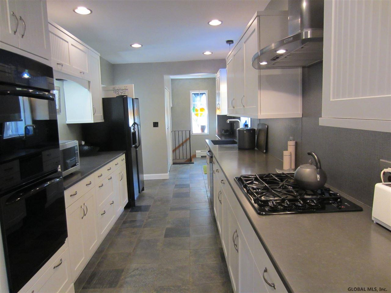 329 Loudon Road Colonie, NY 12211 - Photo 9 of 25 Photo 9