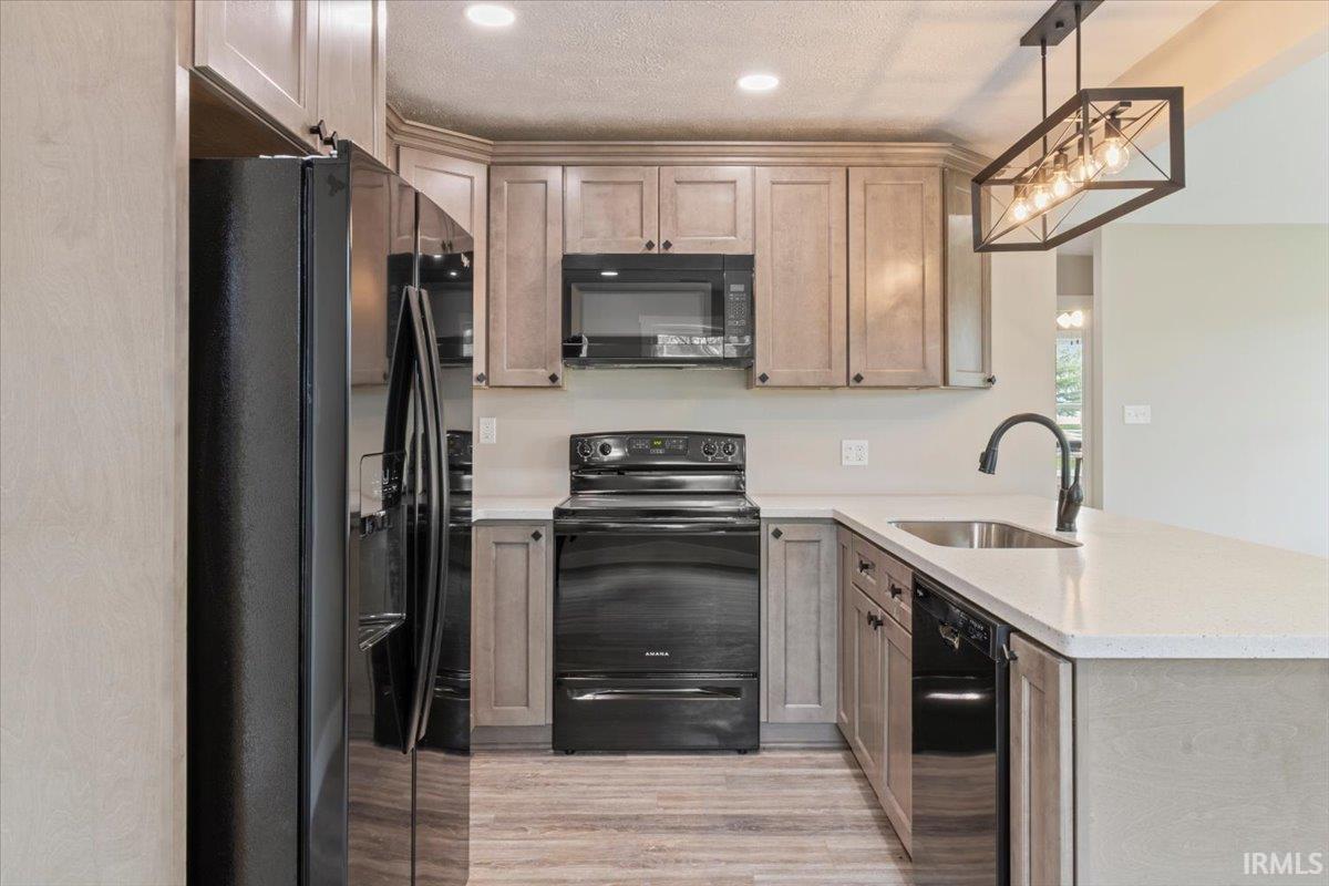 502 Leahey St Union Union City, IN 47390 - Photo 5 of 22