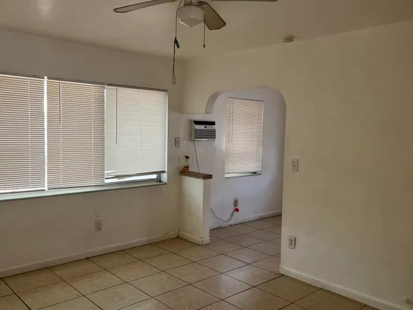 $1,395 | 505 North 20th Avenue, Unit 2, Hollywood, FL 33020