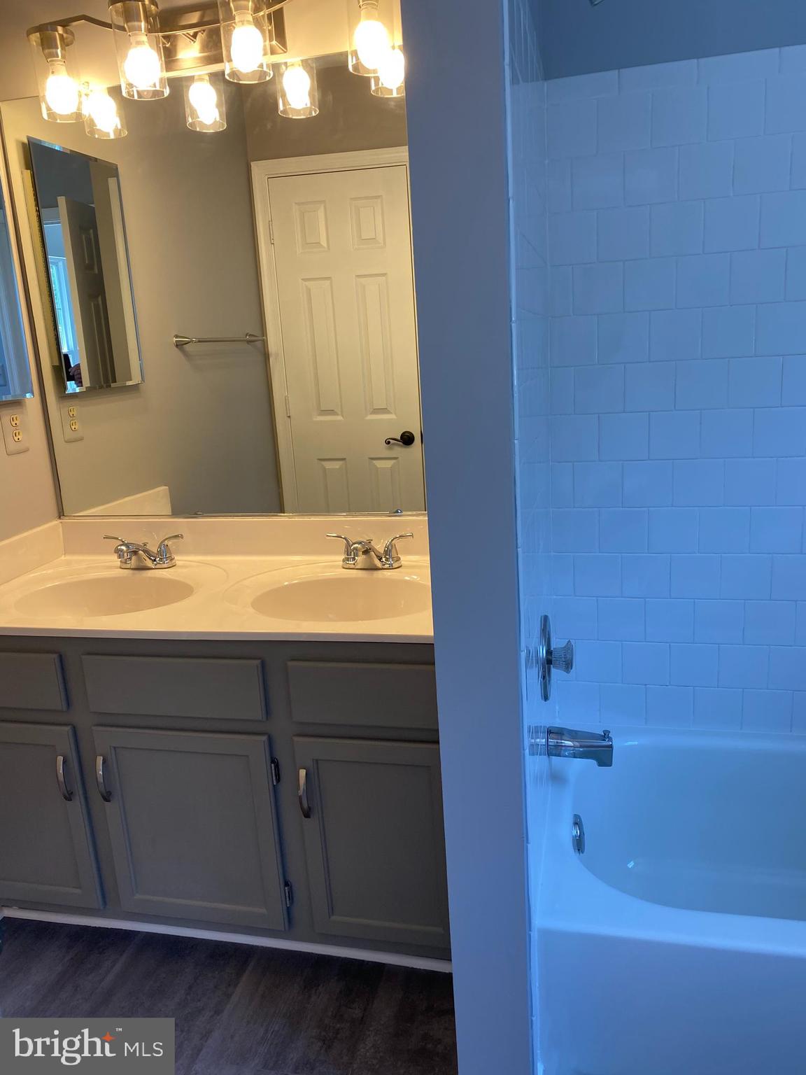 9259 Ridgefield Circle Frederick, MD 21701 - Photo 13 of 20 Owners bath dual sinks