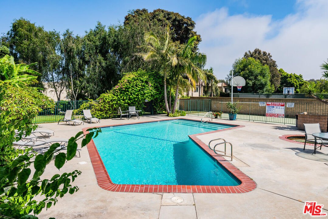 6475 Kanan Dume Road Malibu, CA 90265 - Photo 15 of 17