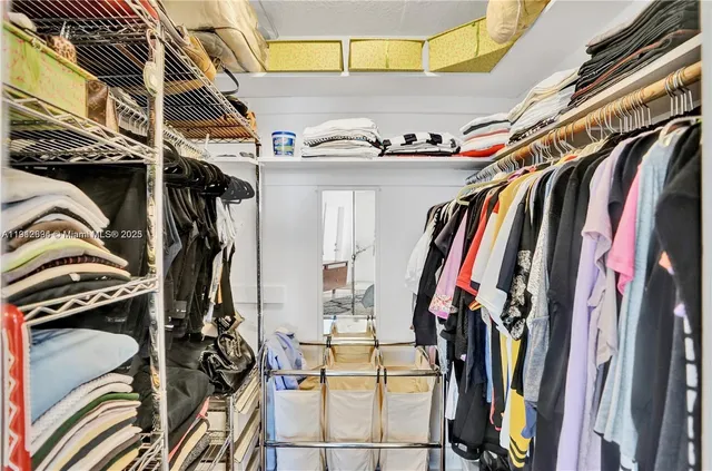 $210,000 | 1000 Northeast 191st Street, Unit 21, Miami, FL 33179