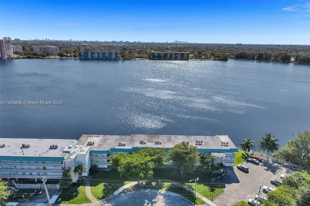 $210,000 | 1000 Northeast 191st Street, Unit 21, Miami, FL 33179