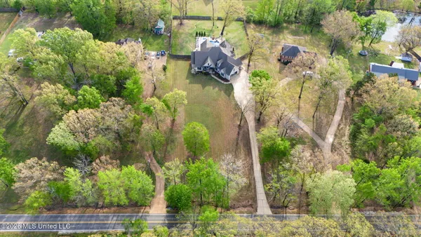 $659,900 | 1808 Malone Road, Nesbit, MS 38651
