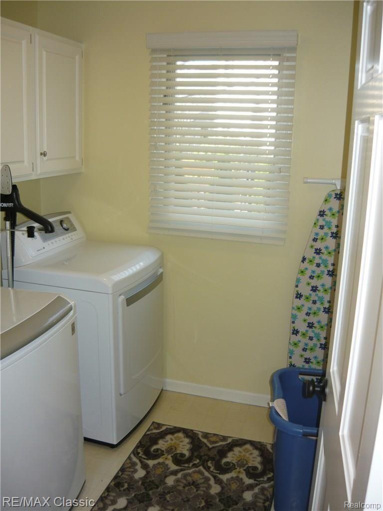850 Augusta Drive Rochester, MI 48309 - Photo 18 of 36 First floor laundry.JPG