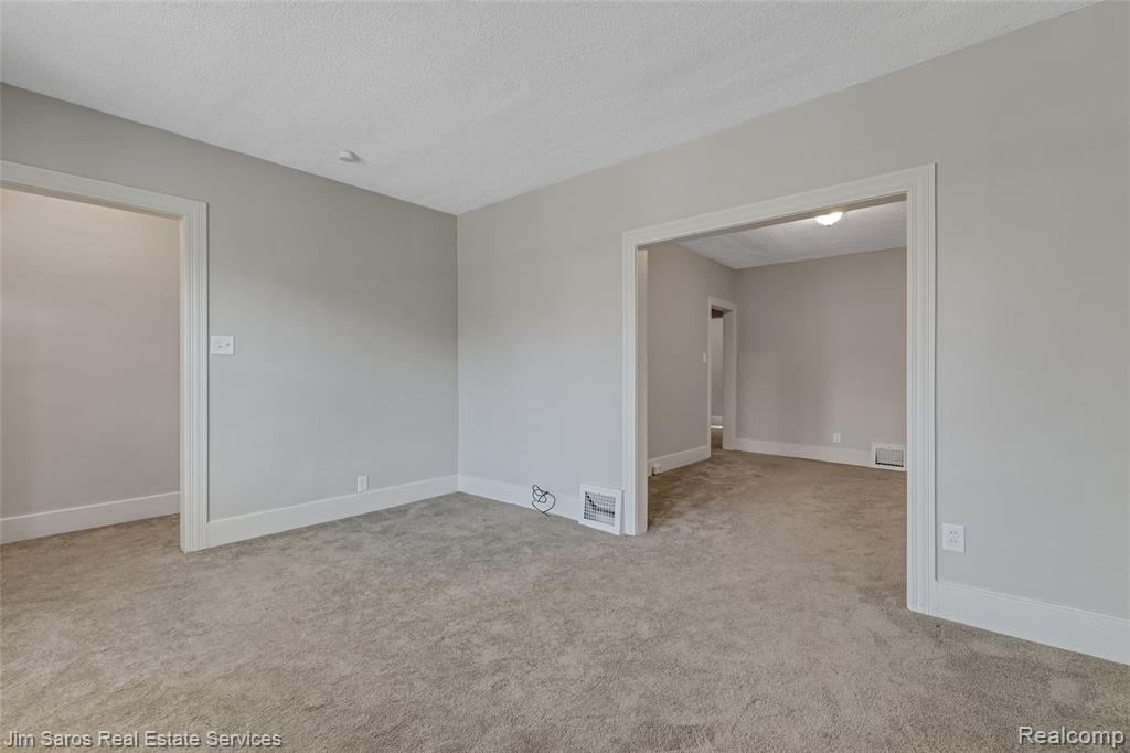 926-928 Nottingham Road Grosse Pointe Park, MI 48230 - Photo 17 of 51
