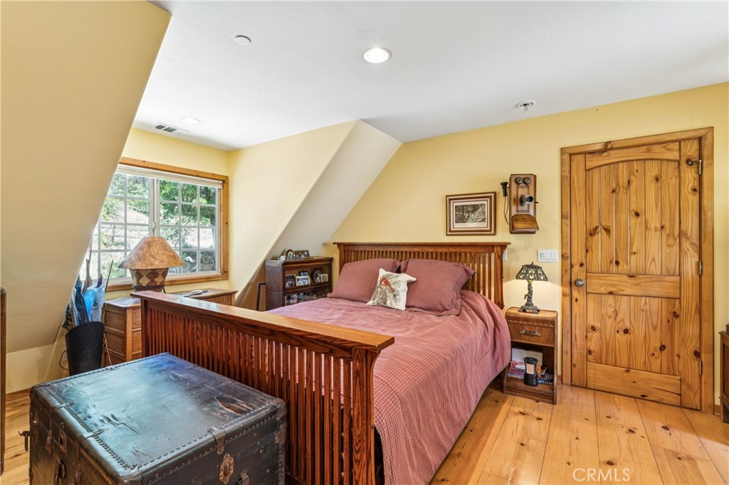 28971 North Shore Road Lake Arrowhead, CA 92352 - Photo 51 of 60