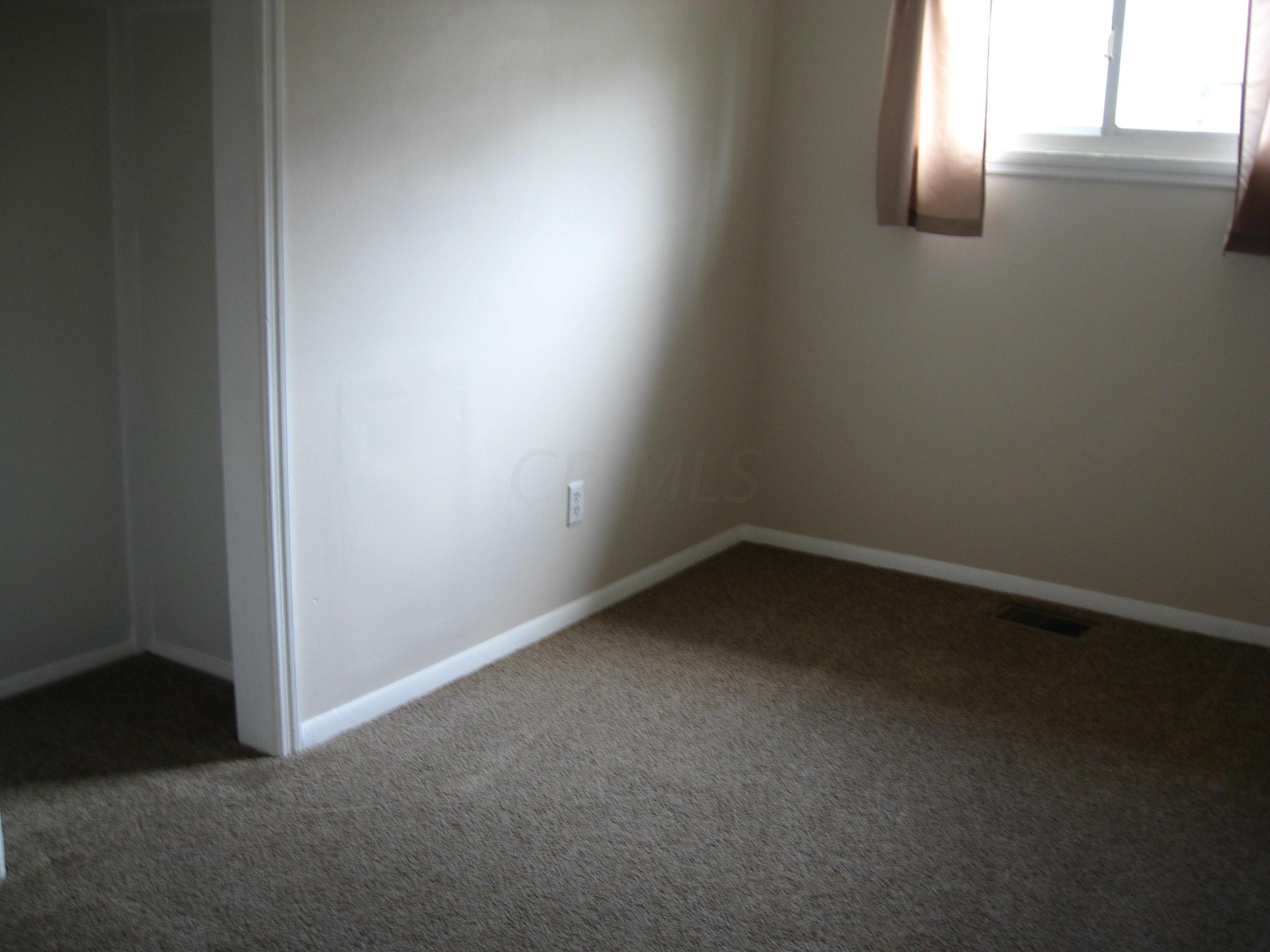 911 Derrer Road Columbus, OH 43204 - Photo 8 of 21