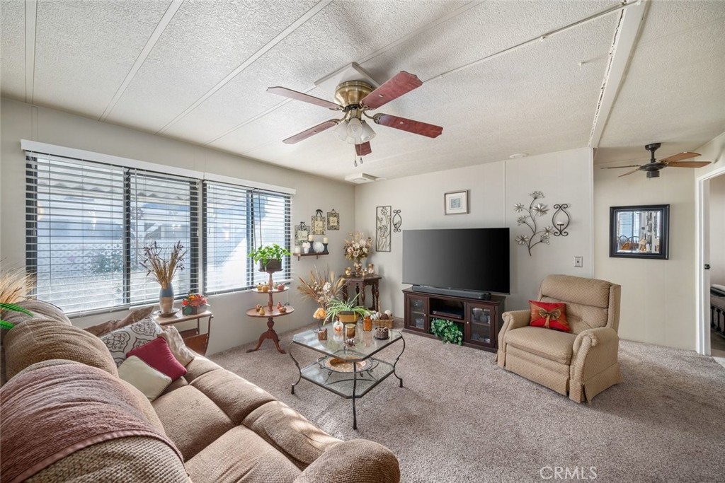 334 Partridge Avenue Paso Robles, CA 93446 - Photo 4 of 32