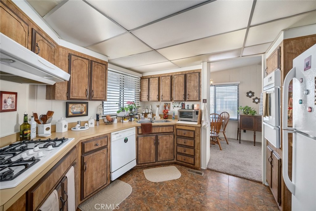 334 Partridge Avenue Paso Robles, CA 93446 - Photo 10 of 32