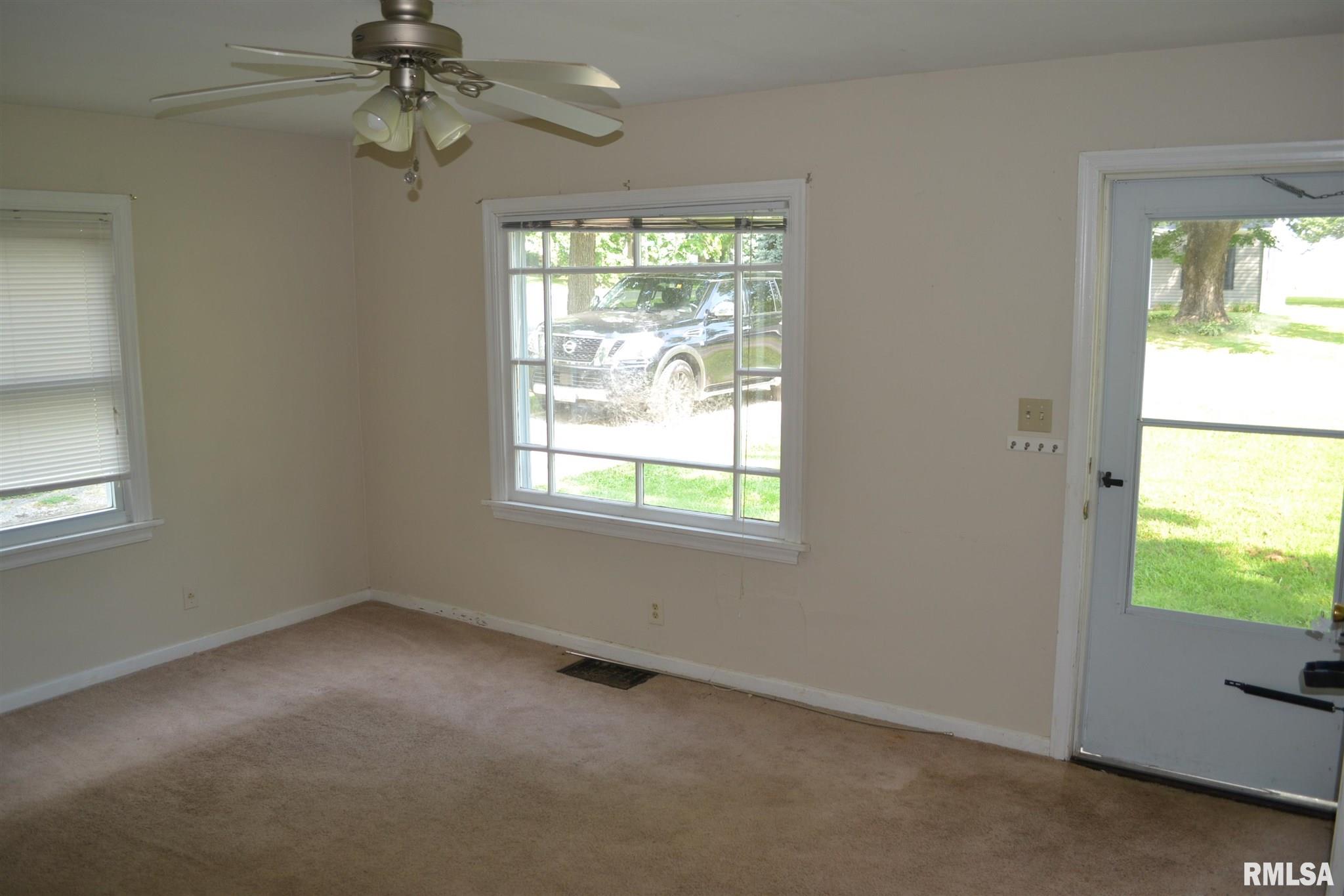 9 Baldwin Road Jacksonville, IL 62650 - Photo 3 of 9 Gallery Image 3