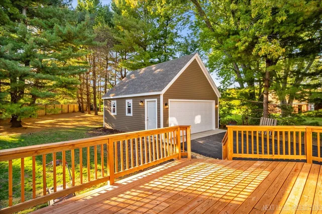 $539,900 | 4-n884 Old Lafox Road, Wasco, IL 60183