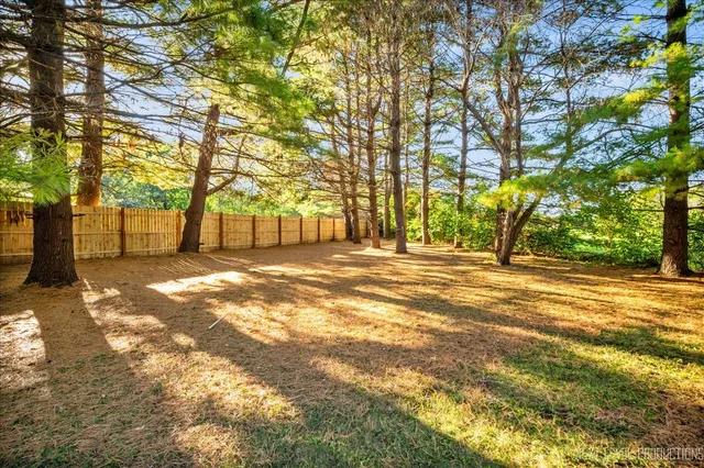 $539,900 | 4-n884 Old Lafox Road, Wasco, IL 60183