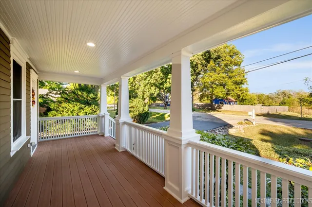 $539,900 | 4-n884 Old Lafox Road, Wasco, IL 60183