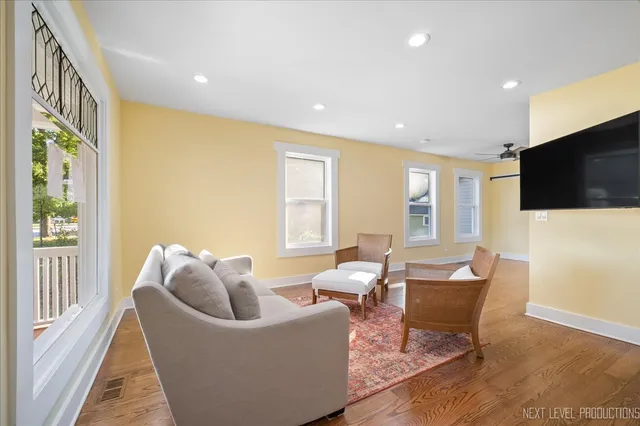 $539,900 | 4-n884 Old Lafox Road, Wasco, IL 60183