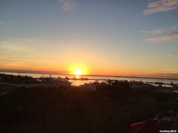 $5,900 | 12 Sea Breeze Walk, Ocean Beach, NY 11770