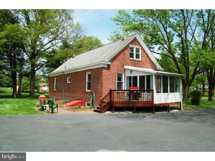 115 Blackwell Road Pennington, NJ 08534 - Photo 3 of 25 Exterior Side