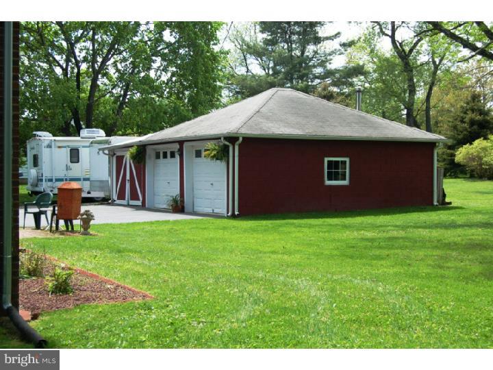 115 Blackwell Road Pennington, NJ 08534 - Photo 25 of 25 Garage