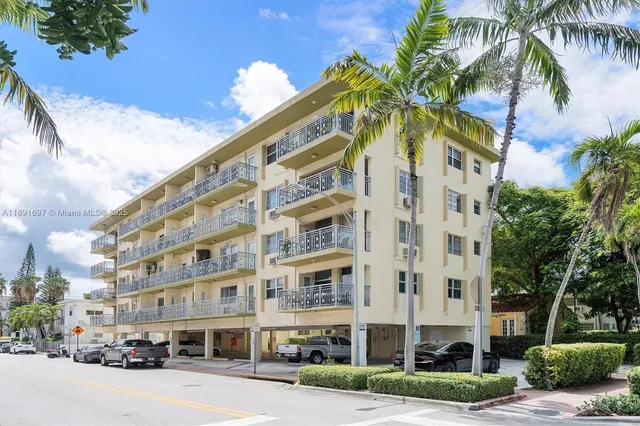 $1,650 | 851 Meridian Avenue, Unit 24, Miami Beach, FL 33139