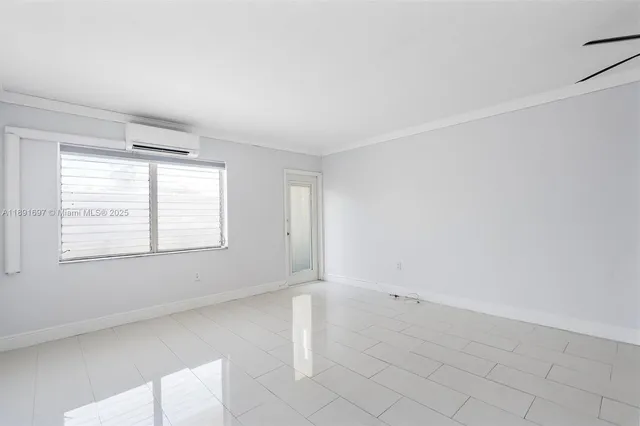 $1,650 | 851 Meridian Avenue, Unit 24, Miami Beach, FL 33139