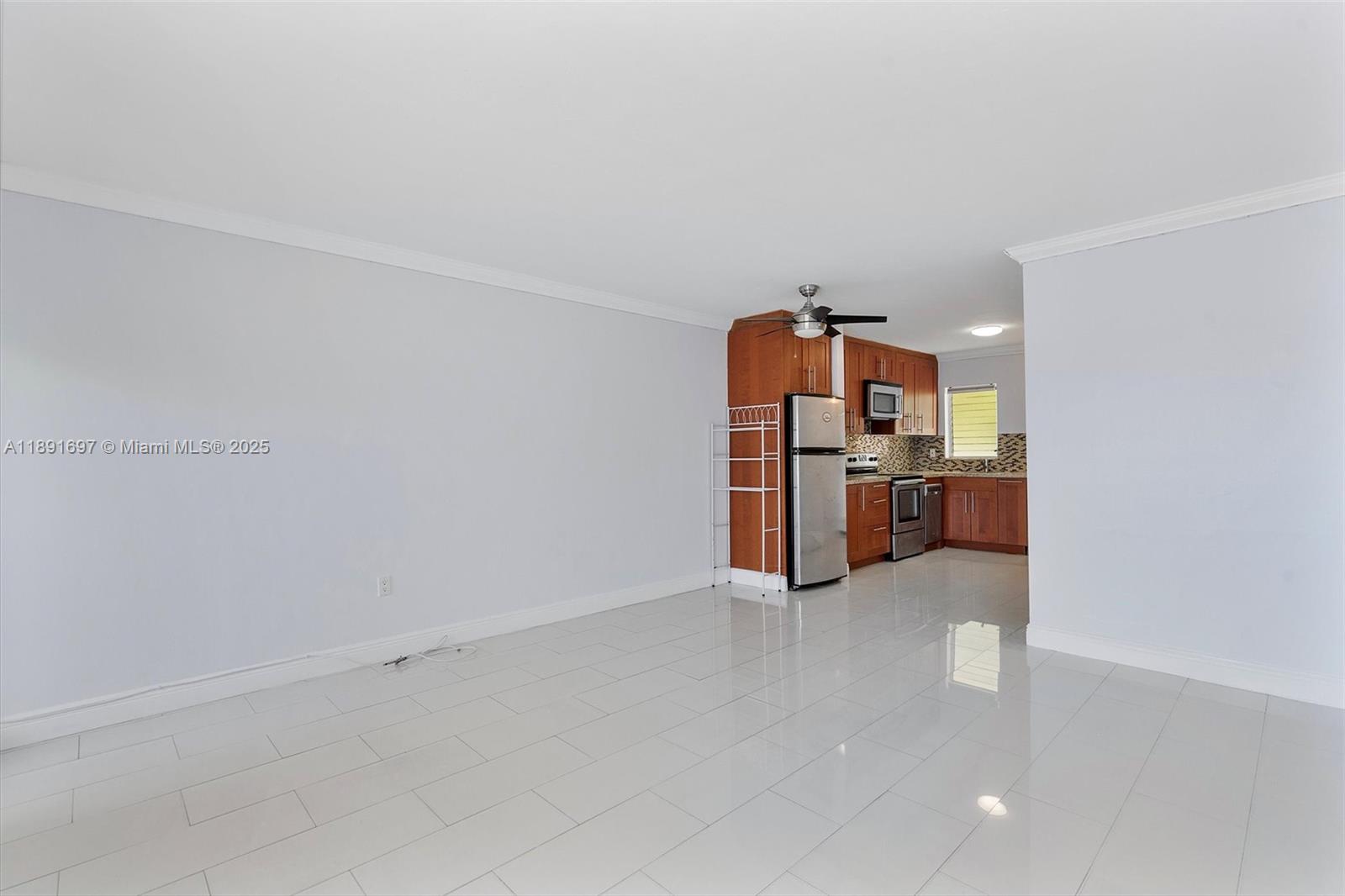 851 Meridian Avenue, Unit 24 Miami Beach, FL 33139 - Photo 8 of 14