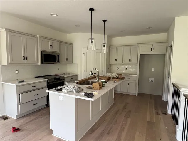 $495,000 | 1963 Harvest Road, Liberty, MO 64068