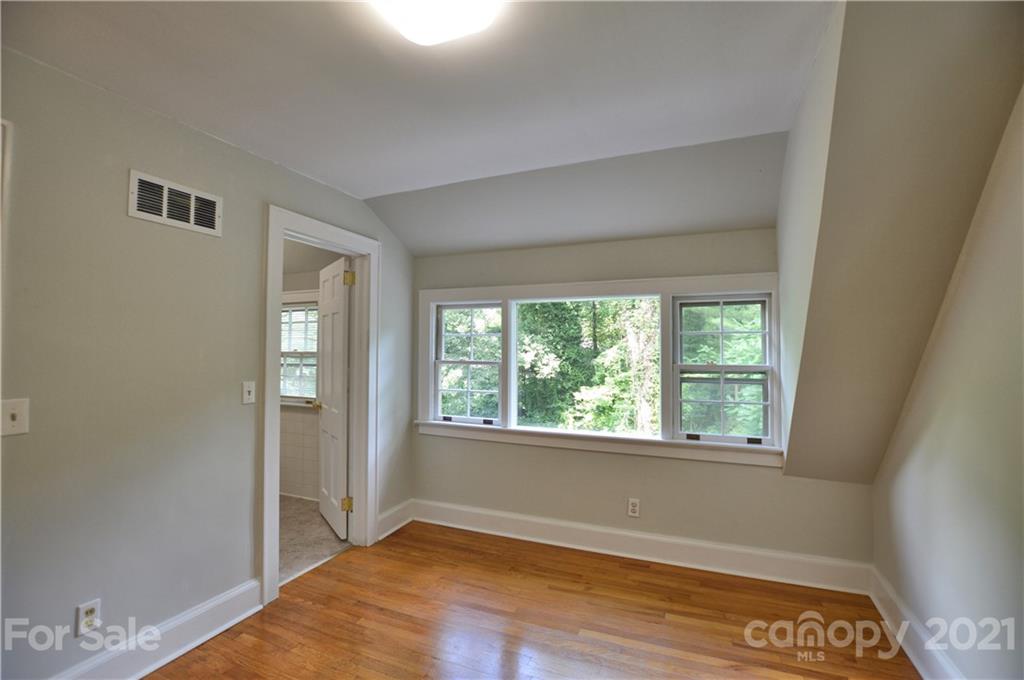 266 Baker Road Tryon, NC 28782 - Photo 22 of 30 Gallery Image 22