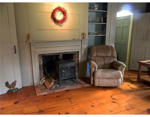 337 Fickett Road Auburn, ME 04210 - Photo 7 of 25 Living Room.