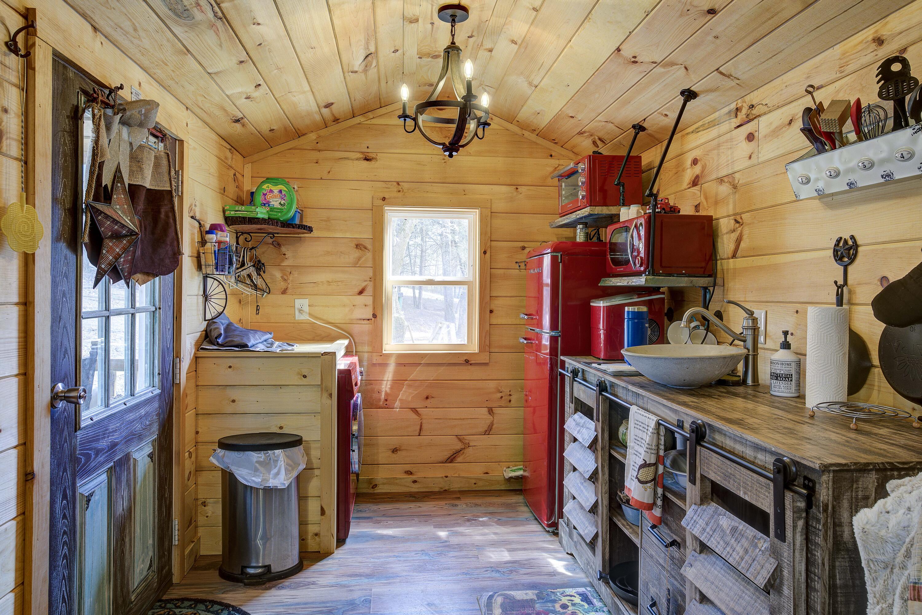 595 Newt Good Road Telford, TN 37690 - Photo 12 of 67 Tiny Home 1 kitchen