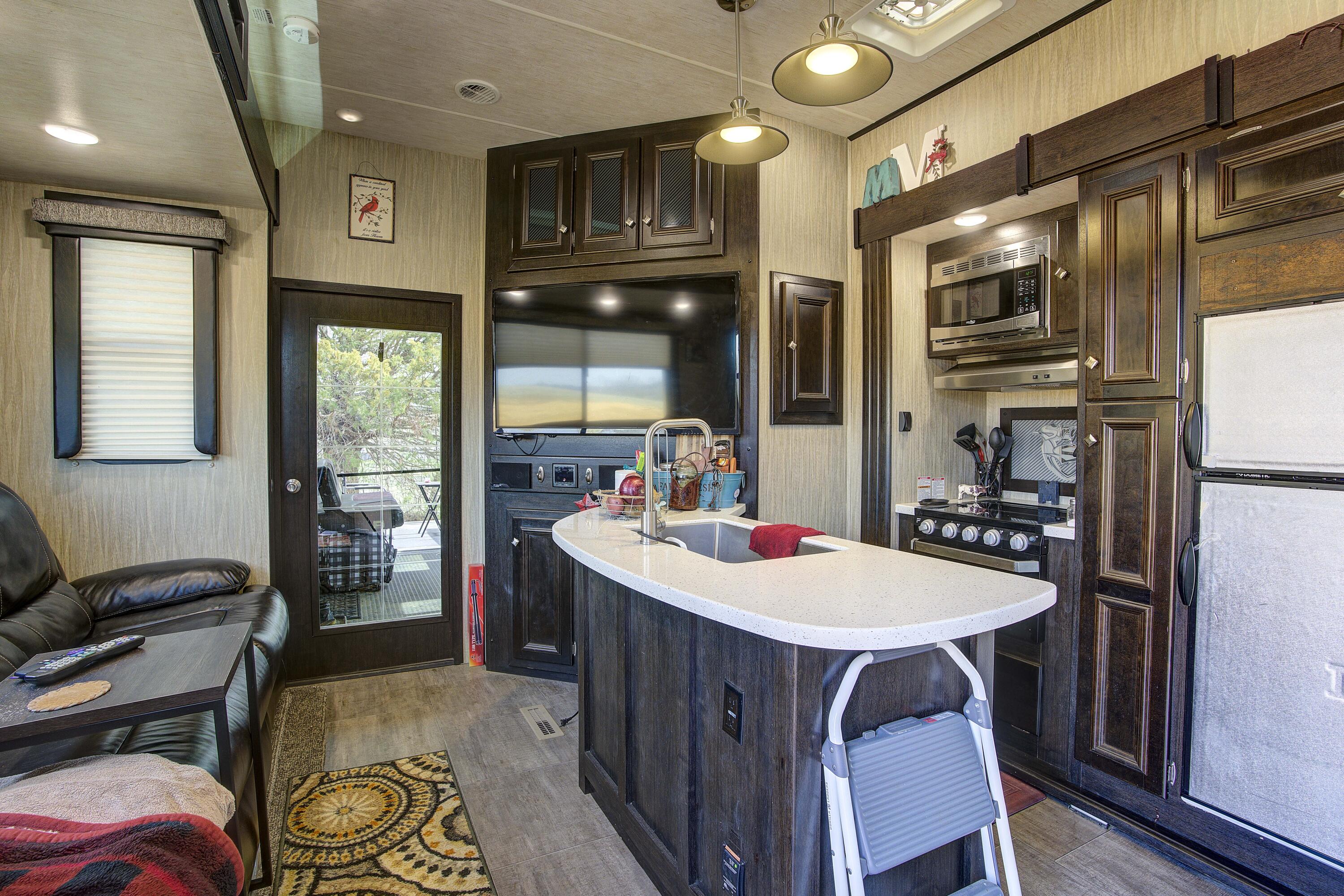 595 Newt Good Road Telford, TN 37690 - Photo 33 of 67 Camper Kitchen